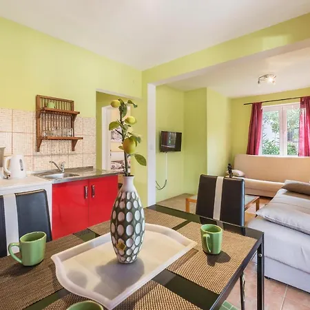 Gorgeous In With Wifi Apartman Liznjan